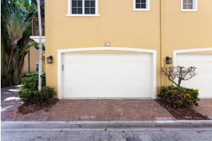 65 SE 5th Avenue   J, Delray Beach, FL 33483 Sold 09/12/23