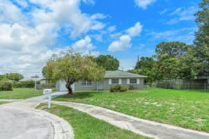 111 Devonshire Court Fort Pierce, FL 34946 Sold 06/13/23