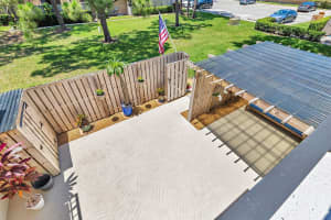 313  3rd Lane Palm Beach Gardens, FL 33418 Sold 06/06/23