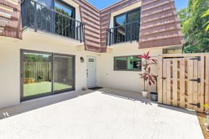 313  3rd Lane Palm Beach Gardens, FL 33418 Sold 06/06/23