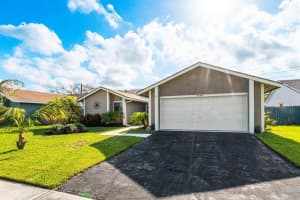 5840 Teakwood Road Lake Worth, FL 33467 Sold 07/12/23
