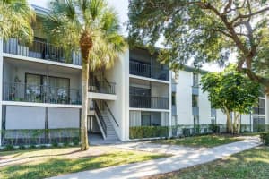 1015  Green Pine Boulevard   F2, West Palm Beach, FL 33409 Sold 10/20/23