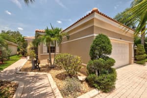 656 NW Stanford Lane, Port Saint Lucie, FL 34983 Sold 08/31/23