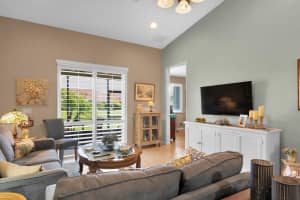 6460 Oxford Circle 102 Vero Beach, FL 32966 Sold 07/06/23