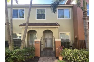 354 Lake Monterey Circle Boynton Beach, FL 33426 Sold 06/27/23