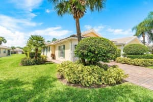 8439 Saint Johns Court Wellington, FL 33414 Sold 07/14/23
