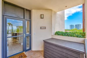 11370  Twelve Oaks Way   518, North Palm Beach, FL 33408 Sold 07/31/23