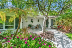 208  Beverly Drive, Delray Beach, FL 33444 Sold 06/29/23