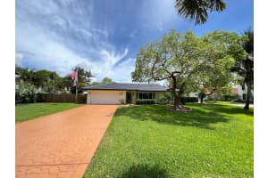 917 SW 38th Court, Boynton Beach, FL 33435 Sold 09/14/23