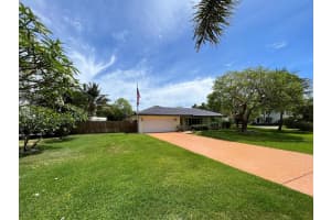 917 SW 38th Court, Boynton Beach, FL 33435 Sold 09/14/23