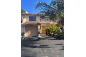 4235 N 76th Avenue Hollywood, FL 33024 Sold 06/22/23