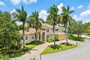3201 E Stonebrook Circle Davie, FL 33330 Sold 07/13/23