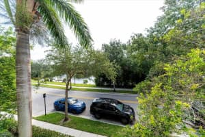 356 W Thatch Palm Circle   104, Jupiter, FL 33458 Sold 09/08/23
