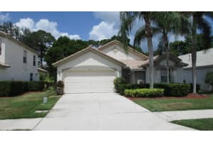 451  Woodview Circle, Palm Beach Gardens, FL 33418 Sold 12/05/23