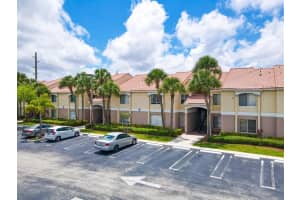 815 W Boynton Beach Boulevard   9-104, Boynton Beach, FL 33426 Sold 07/28/23