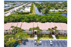815 W Boynton Beach Boulevard   9-104, Boynton Beach, FL 33426 Sold 07/28/23