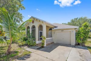 4532 Se Murray Cove Circle Stuart, FL 34997 Sold 06/20/23