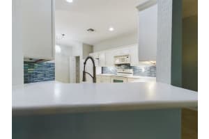 1571 Se Hampshire Way 102 Stuart, FL 34994 Sold 06/29/23
