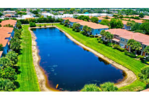 176 W Astor Circle Delray Beach, FL 33484 Sold 06/20/23