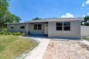 300 NW 38th Street, Deerfield Beach, FL 33064 Sold 08/01/23