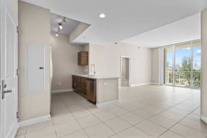 MLS# R10891059, West Palm Beach, Florida 33401