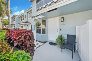 1096 E Jeffery Street, Boca Raton, FL 33487 Sold 07/07/23