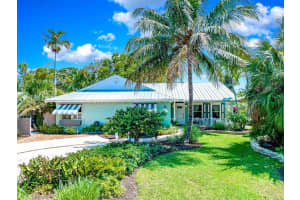 222 NE 12th Street, Delray Beach, FL 33444 Sold 07/24/23