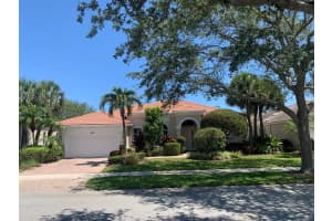 137  Magnolia Way, Tequesta, FL 33469 Sold 08/10/23