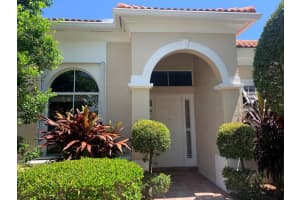 137  Magnolia Way, Tequesta, FL 33469 Sold 08/10/23
