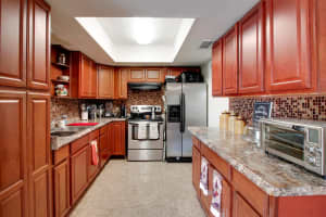 11371 NW 32 Place, Sunrise, FL 33323 Sold 07/21/23