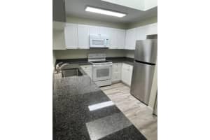 9015 SE Hobe Ridge Avenue  E, Hobe Sound, FL 33455 Sold 07/21/23