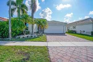 2206  Country Golf Drive, Wellington, FL 33414 Sold 06/27/23