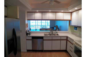 185 NE Edgewater Drive   5104, Stuart, FL 34996 Sold 10/31/23