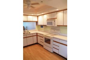 185 NE Edgewater Drive   5104, Stuart, FL 34996 Sold 10/31/23