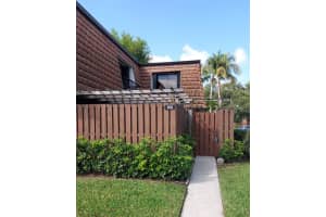 102  1st Lane, Greenacres, FL 33463 Sold 06/21/23