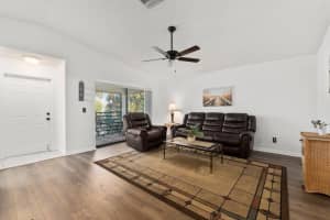 1271 SE Parkview Place   H-12, Stuart, FL 34994 Sold 08/17/23