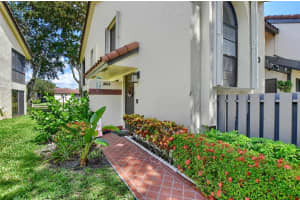10423 S Circle Lake Drive   201, Boynton Beach, FL 33437 Sold 07/12/23
