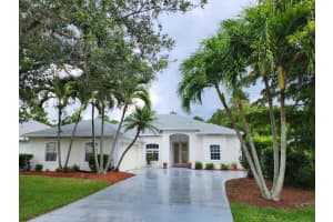 467 NW Emilia Way, Jensen Beach, FL 34957 Sold 06/30/23