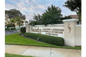 3225 S Lakeview Circle   22203, Hutchinson Island, FL 34949 Sold 07/18/23