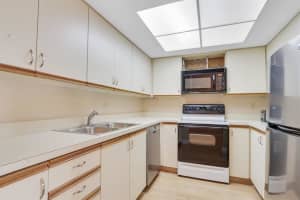 330 SW South River Drive   204, Stuart, FL 34997 Sold 06/30/23