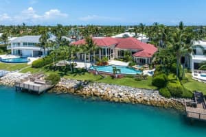 7032 SE Harbor Circle, Stuart, FL 34996 Sold 07/28/23