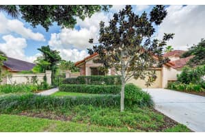 693 NW 38th Terrace, Deerfield Beach, FL 33442 Sold 07/31/23