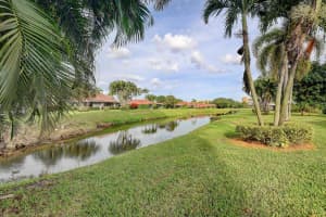 370 Yorktowne Cir, Lake Worth, FL 33462, Sold 10/20/23