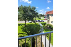 62 Woodland Drive 203, Vero Beach, FL 32962 Sold 02/28/24