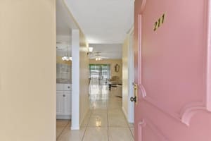 711  Lori Drive   211, Palm Springs, FL 33461 Sold 08/09/23