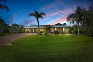 2410 NW Cove View, Stuart, FL 34994 Sold 10/23/23