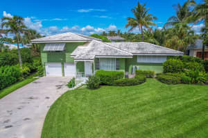 34  Ocean Drive, Jupiter Inlet Colony, FL 33469 Sold 11/30/23