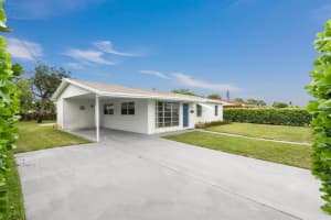 1475  7th Street, West Palm Beach, FL 33401 Sold 09/29/23