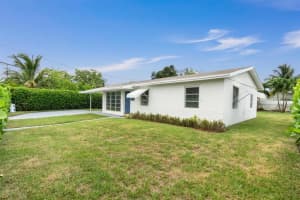 1475  7th Street, West Palm Beach, FL 33401 Sold 09/29/23