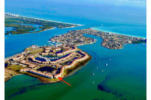 30  Harbour Isle Drive   205, Hutchinson Island, FL 34949 Sold 08/03/23